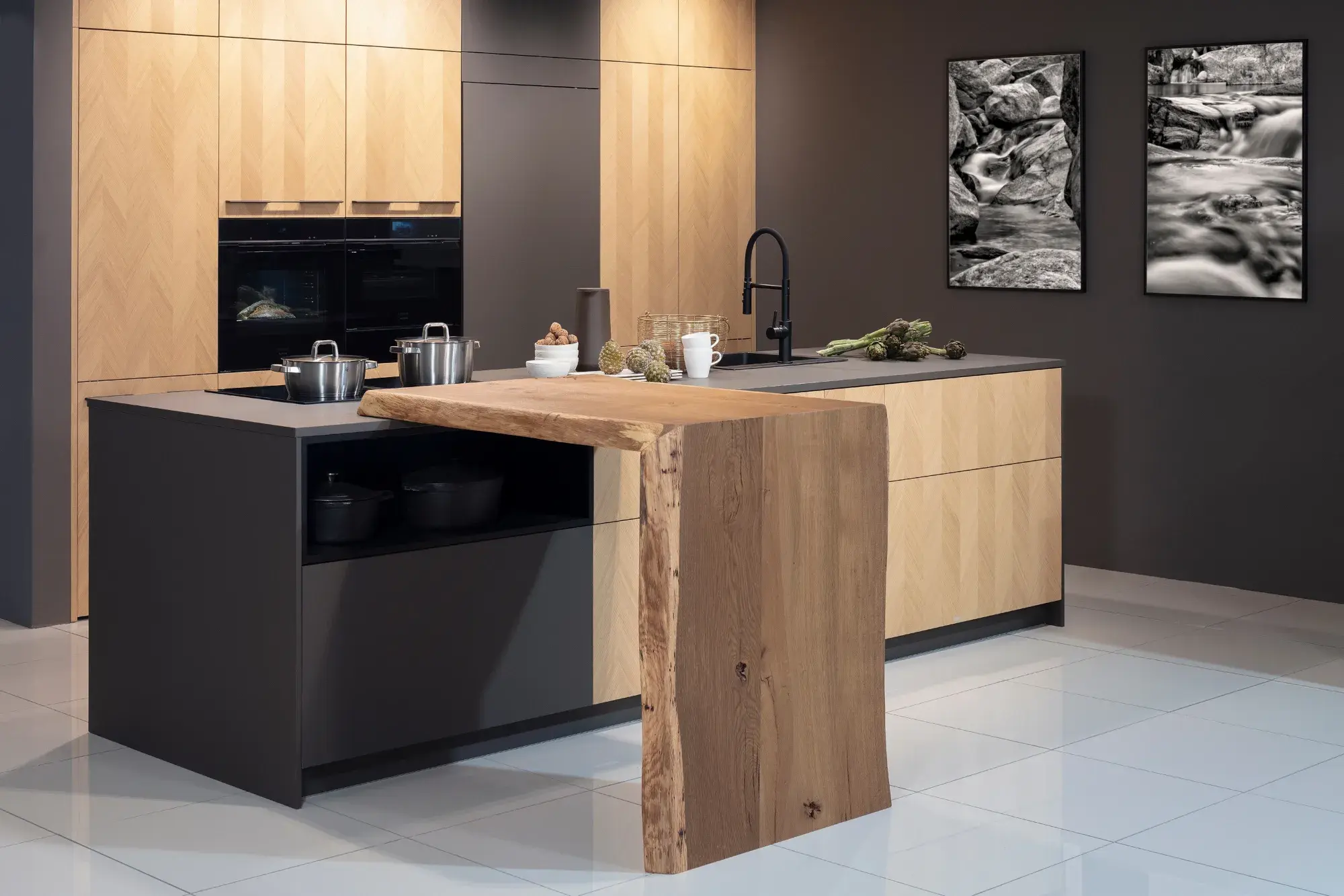 Ballerina Küche grifflos Eichenfurnier Fischgrät